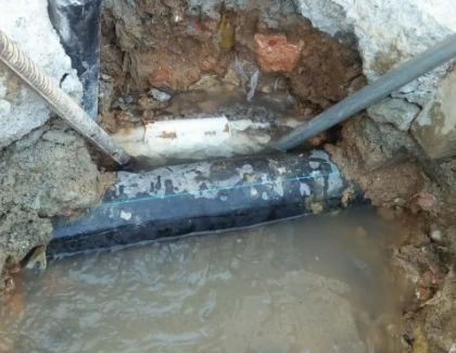 洞口测漏水之水管漏水